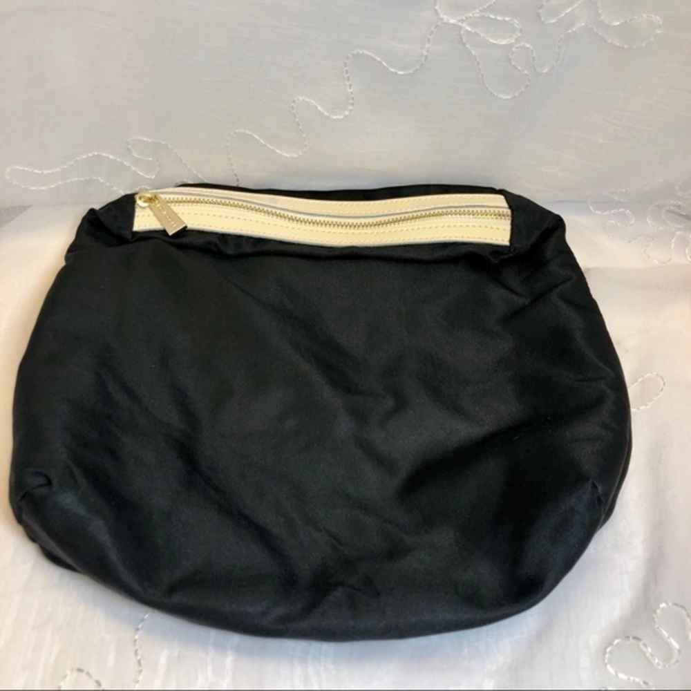KC JAGGER Cosmetic/Make Up Bag. NWOT